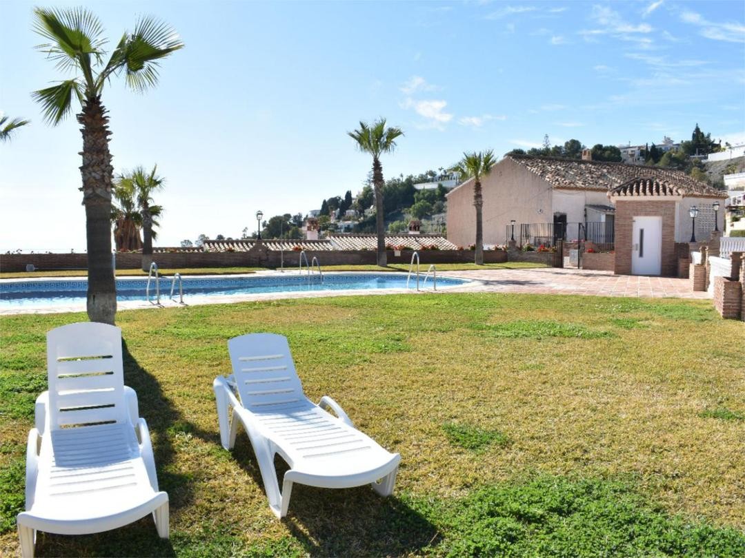 Villa for sale in Almuñécar