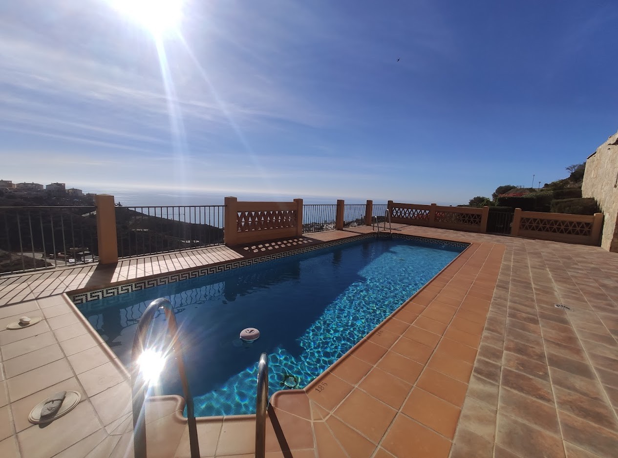 Villa for sale in Torrox Costa