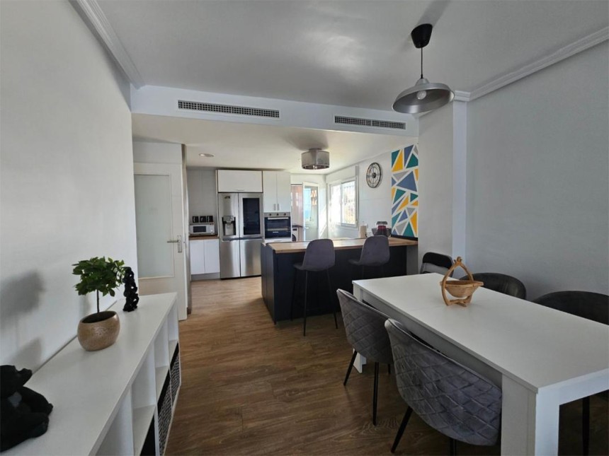 Apartment for sale in Caleta de Vélez