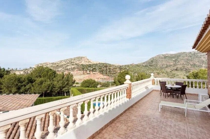 Villa for sale in La Cala del Moral (Rincón de la Victoria)