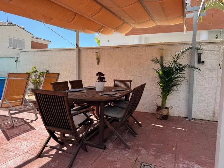 Villa en venta en Churriana (Málaga)